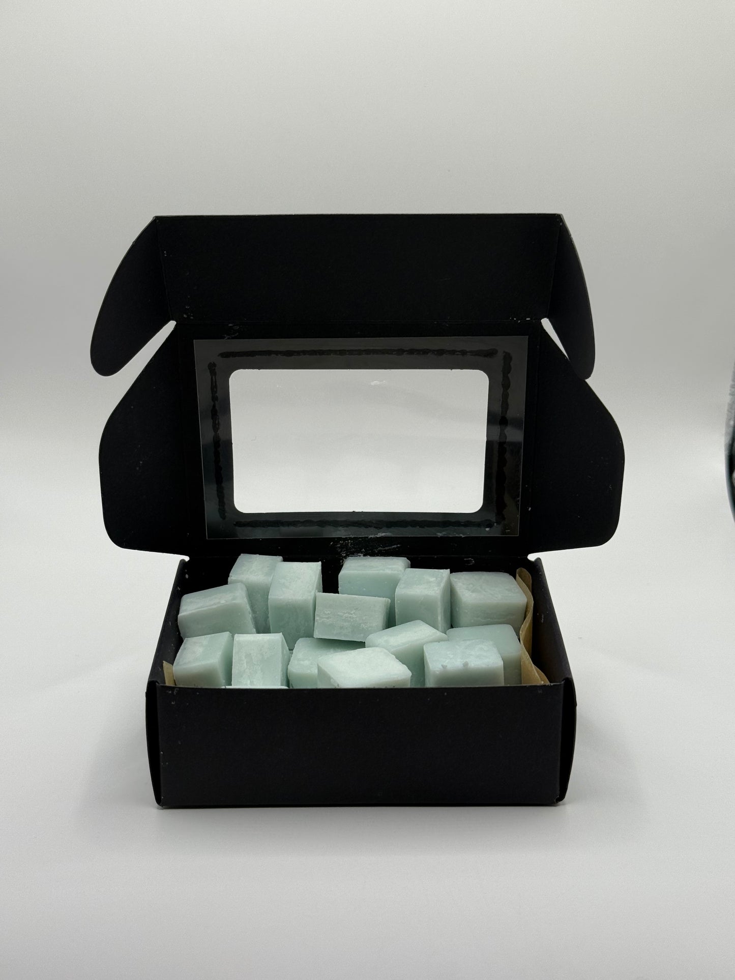 "White Linen" Handcrafted 2.5 oz Soy Wax Scented Wax Melts