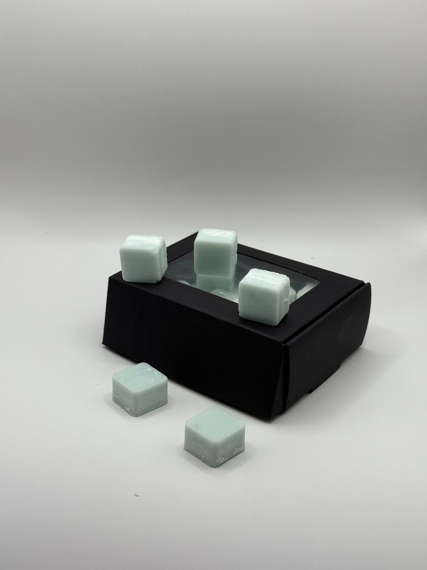 "White Linen" Handcrafted 2.5 oz Soy Wax Scented Wax Melts